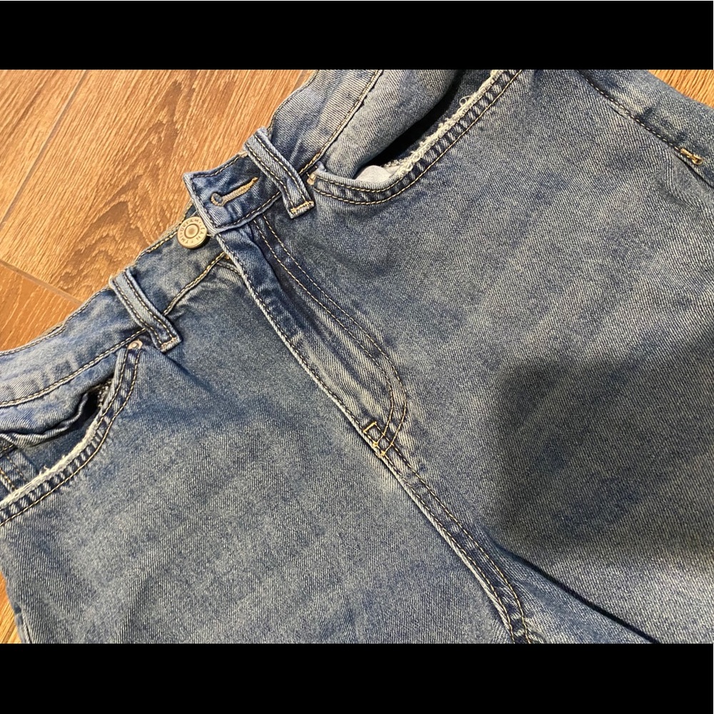 High Rise Mom Jeans 🔥 - Picture 7 of 9